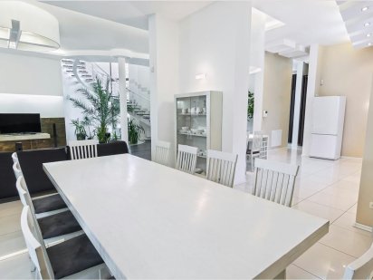 Дом, 7 соток, 300м2+28м2 баня, 2000м море, 100м универсам Одеса