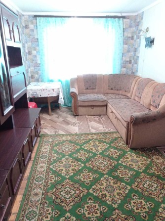 Сдам долгосрочно свою комнату в коммуне, на ул. Жолио Кюрри 22а. - фото 1