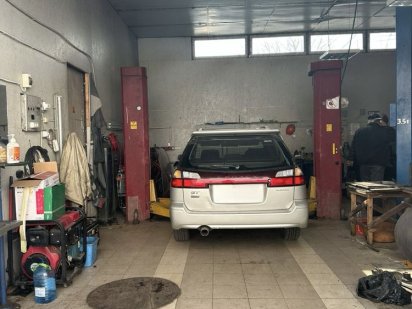 Сдам место в  боксе с подъемником Одесса