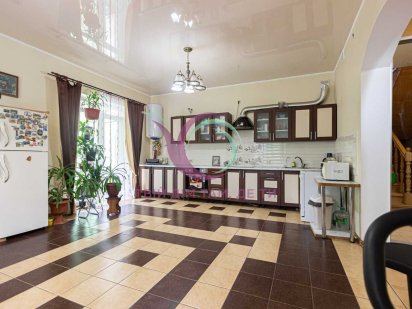 3-к. будинок 131 м2 з ремонтом за вул. Замарстинівська