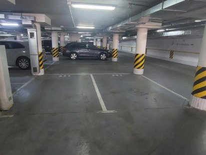 Продається 2 паркомісця в підземному паркінгу ЖК Дипломат-Холл! Киев