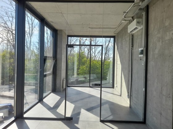 Офісні приміщення два кабінета по 17 кв. м у сучасному офісно-складському комплексі