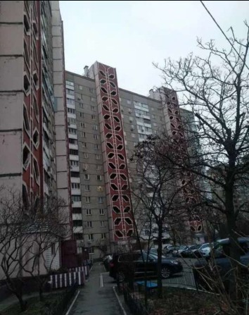 Продаж 3-к квартири вул.Єфремова 20 - фото 1