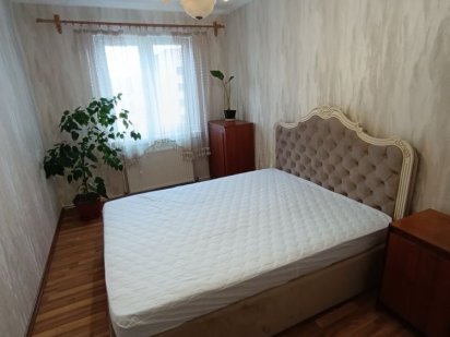 Здам біля басену квартиру подобово Берегово