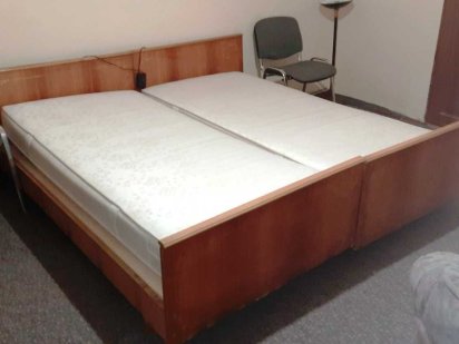 Подобова  ! Та довгострокова аренда будинка .Помешкання. Берегове