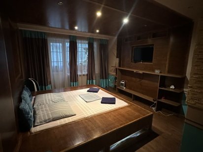 Сдам 1-комнатную посуточно на Черемушках Каменское