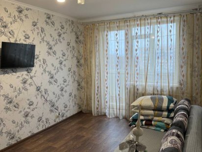 Сдам квартиру посуточно Лозовая