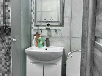 Є різні райони міста. .Дивитись нижче у строці Усі мої оголошення.Под Хмельницький