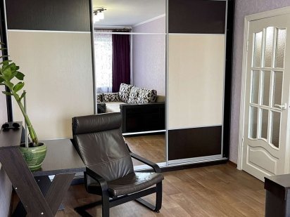 Однокімнатна квартира в тихому центрі міста. Шостка