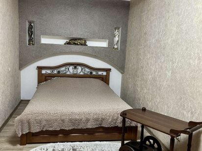 Посуточно, почасовая аренда квартиры в центре города, уютная, чистая Кременчук