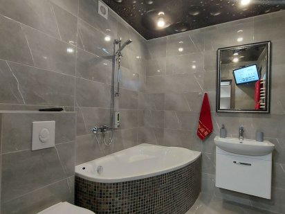 2 - кімнатна квартира. Ювілейний. Погодинно. Подобово. Smart TV Box. Рівне