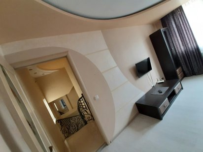 С КОНДИЦИОНЕРОМ ! В 5 минутах от центра 2-х ком. Комфортная квартира. Ужгород