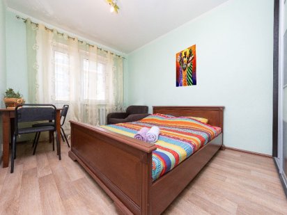 2к.посуточно,почасово ,метро Левобережная 5 минут ходьбы