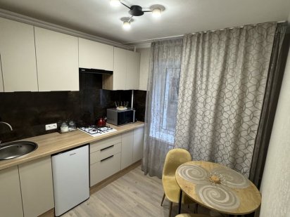 1-но кімнатна. Метро Берестейська. Шалімова, вул. Скакуна 9 Киев