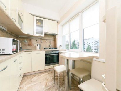 Посуточно, двухкомнатная квартира  Бульвар Леси Украинки 9 , Печерская Киев