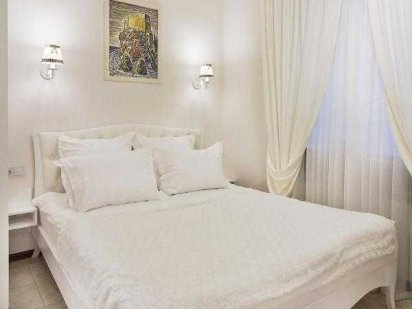 Почасово, посуточно 1к квартира м. Вокзальная ул. Жилянская Киев