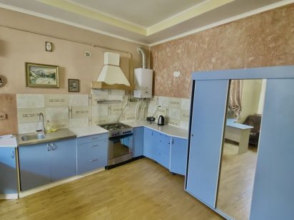 2 кім Оперний театр площа ринок Львів