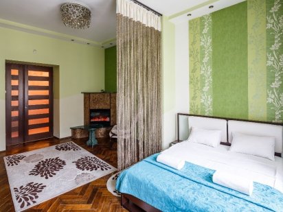 Подобово. Городоцька74. Центр, вокзал поруч. Камін. Ціна за 2-х осіб. Львов