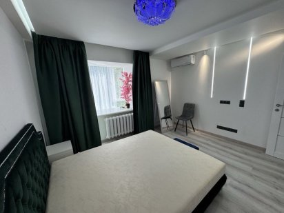 Подобова оренда 3 х кім квартири ! Киев