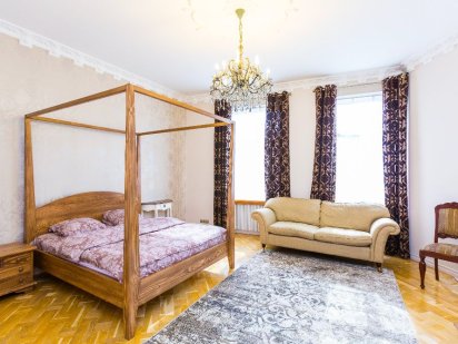 Вільна квартира подобово,погодинно,англіський стиль.Сам центр,Оперний Львов