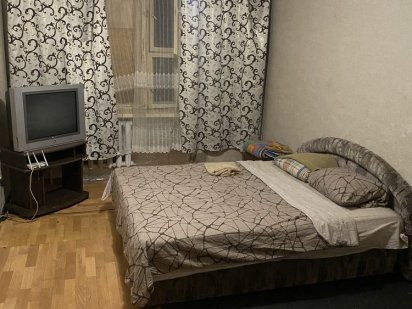 Квартира посуточно та почасово  на метро Чернігівська Киев