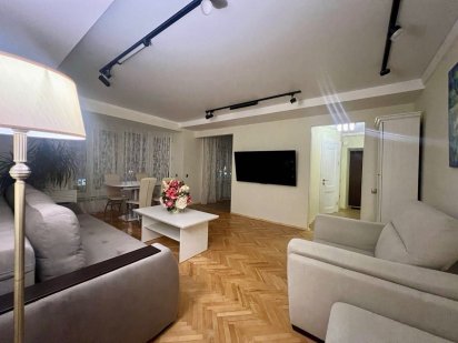 2к Люкс Центр Бульвар Лесі Українки квартира Подобово метро Парковка