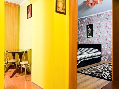 Посуточно и Почасово 1.к квартира, Троещина, Маяковского 20 Г Київ