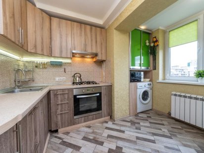 1к метро Лесная-Черниговская, Институт Сердца Київ