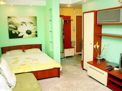 1к Почасово м. Левобережная,своя. Київ