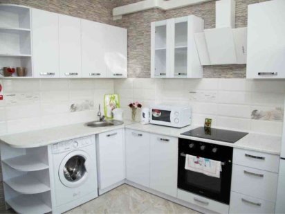 Посуточно своя однокомнатная с лоджией Таирова,лифт работает всегда Одеса