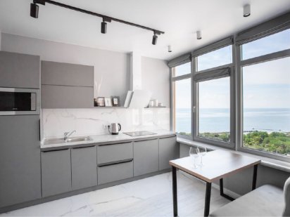 Аркадия,Каманина 44 жемчужина ,студия посуточно с прямым видом моря Одесса