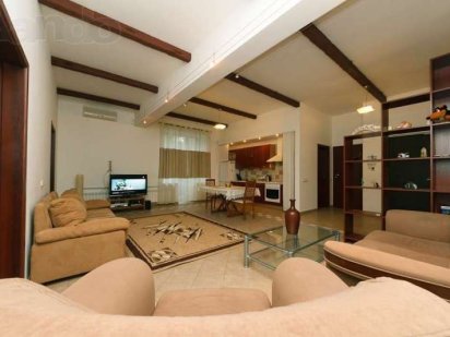 Центр.3-х комнатная VIP на Крещатик,15 Київ