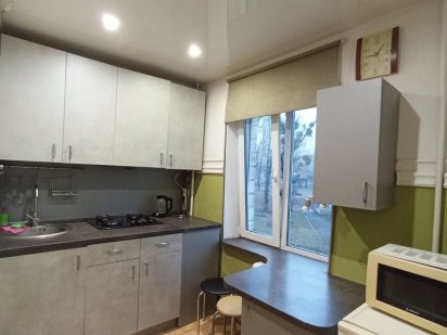 Посуточно,  почасово ул Братиславская 28 м Черниговская Институт серца Київ