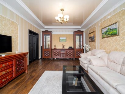 Своя Люкс Центр  3к квартира  парк Горького метро Научная Харьков