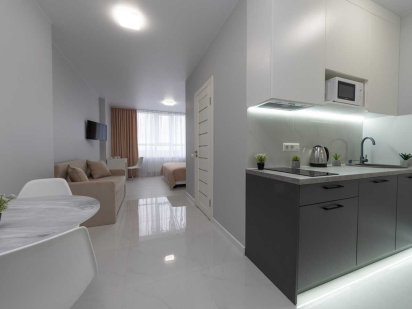 Подобово - студія з ремонтом, у будинку з власним Укриттям, Бажана,17. Київ