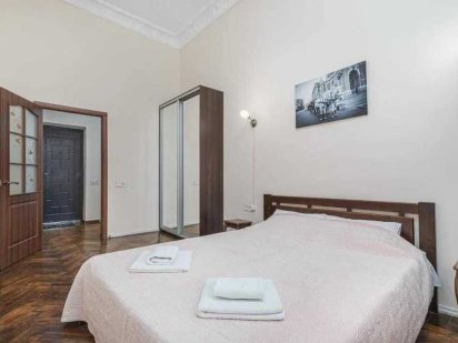 Оренда подобово 1 кімнатна квартира, поруч м. Харківська Киев