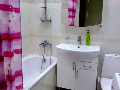 Хозяйка  Уютная квартира возле метро Харьков