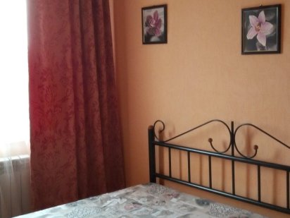 1й дом возле метро Героев труда Салтовка Харьков