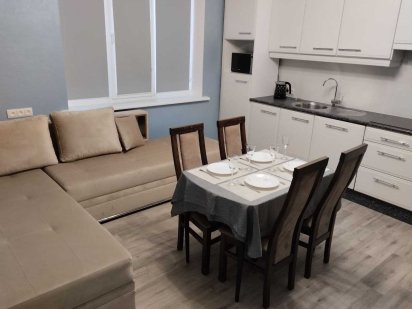 Здається житло, будинок подобово, Берегове Берегово