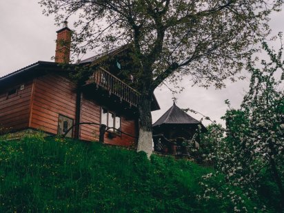 котеджик для сімї, плюс саунка ! Яремче