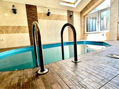 Cдам посучточно уютный дом 4 спальни бассейн сауна 13 фонтана рыба) Одесса