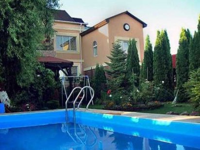 Аренда  посуточно с Бассейном Софиевская борщаговка . Киев