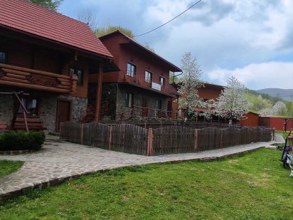 Садиба у Льотчика Русская Поляна