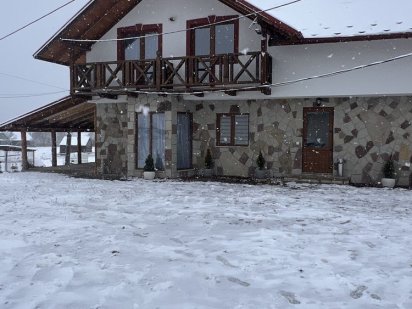 Котедж     Oniks Микуличин