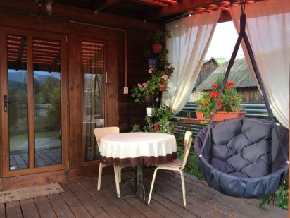 Відпочинок в Карпатах. Будиночок "Сімейна хатинка" з каміном та сауною Ворохта