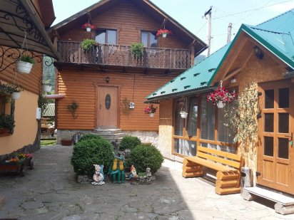 Відпочинок в карпатах садиба "Жоржина" Микуличин