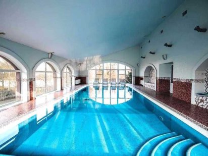 66 Котедж з теплим басейном сауна для великих компаній свят Горбовичі Горбовичі