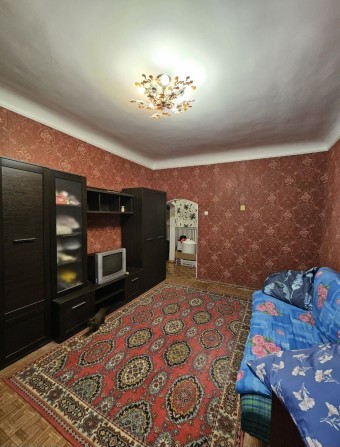 Продам 2-х комн квартиру в центре - фото 1