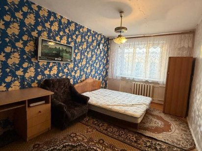 2к. комунальна квартира на вул.Олександрійська