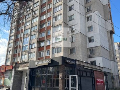 Продам чудову 5-кімнатну квартиру у центрі міста Каменец-Подольский